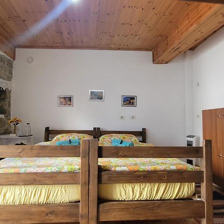 בראט Guest House Mangalem מראה חיצוני תמונה