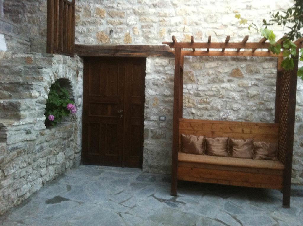 בראט Guest House Mangalem מראה חיצוני תמונה