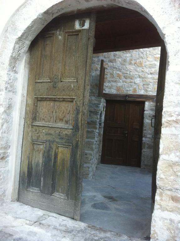 בראט Guest House Mangalem מראה חיצוני תמונה