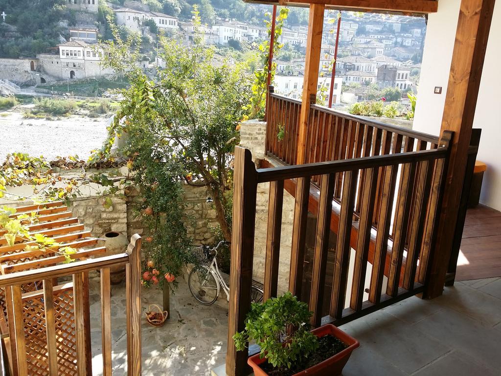 בראט Guest House Mangalem מראה חיצוני תמונה