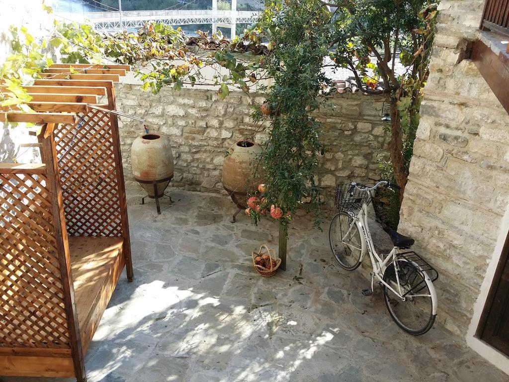 בראט Guest House Mangalem מראה חיצוני תמונה