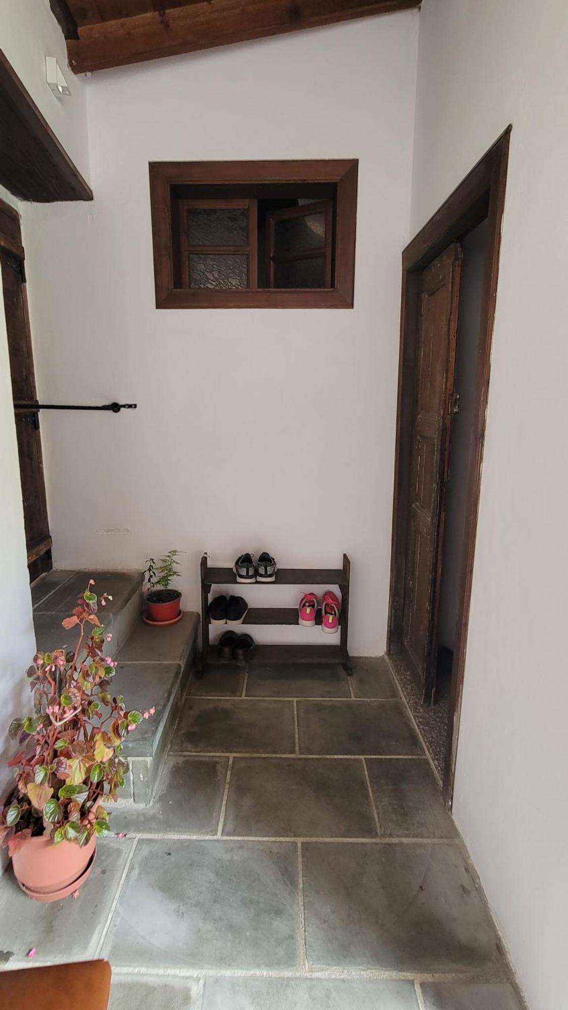 בראט Guest House Mangalem מראה חיצוני תמונה