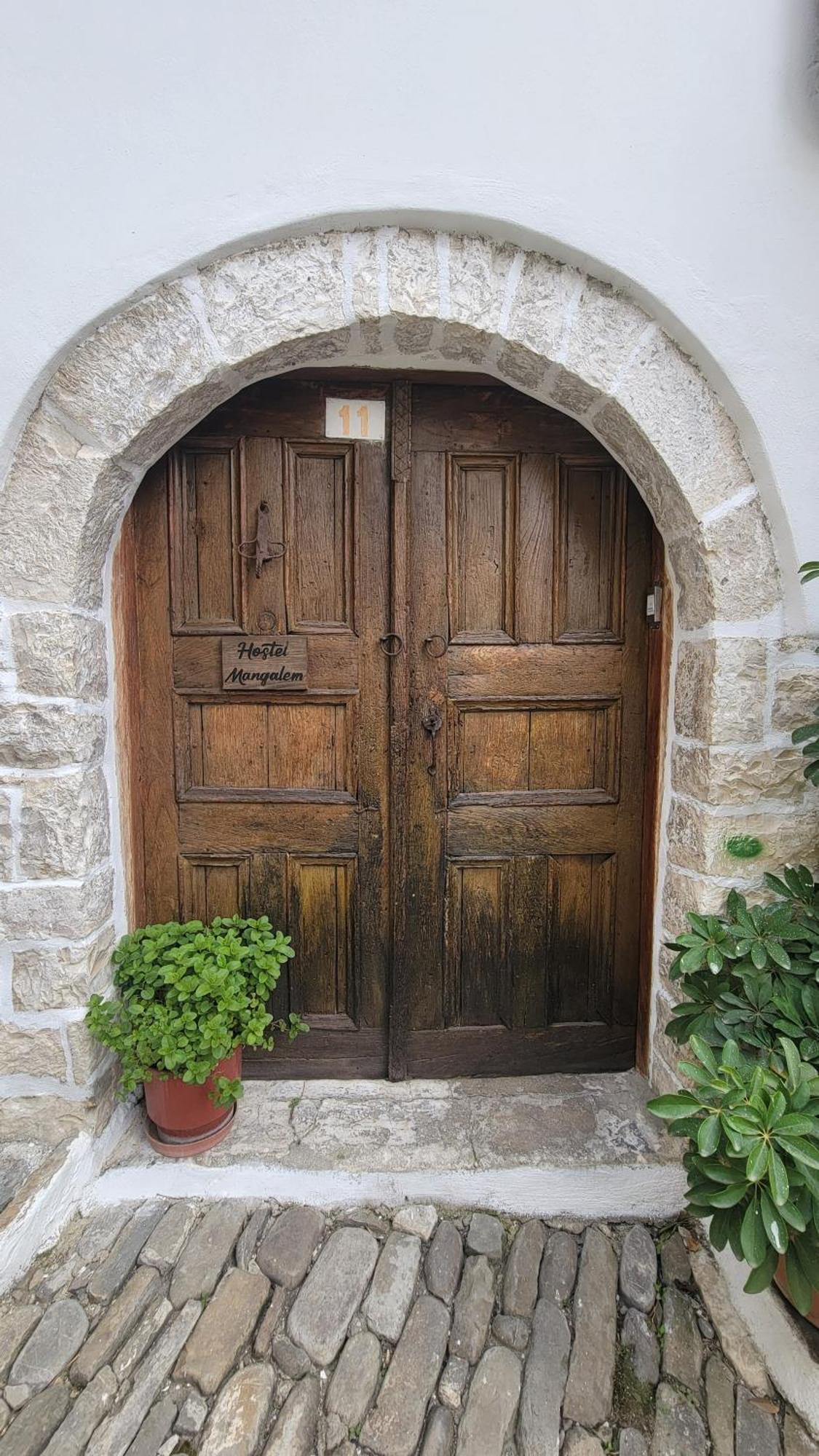 בראט Guest House Mangalem מראה חיצוני תמונה