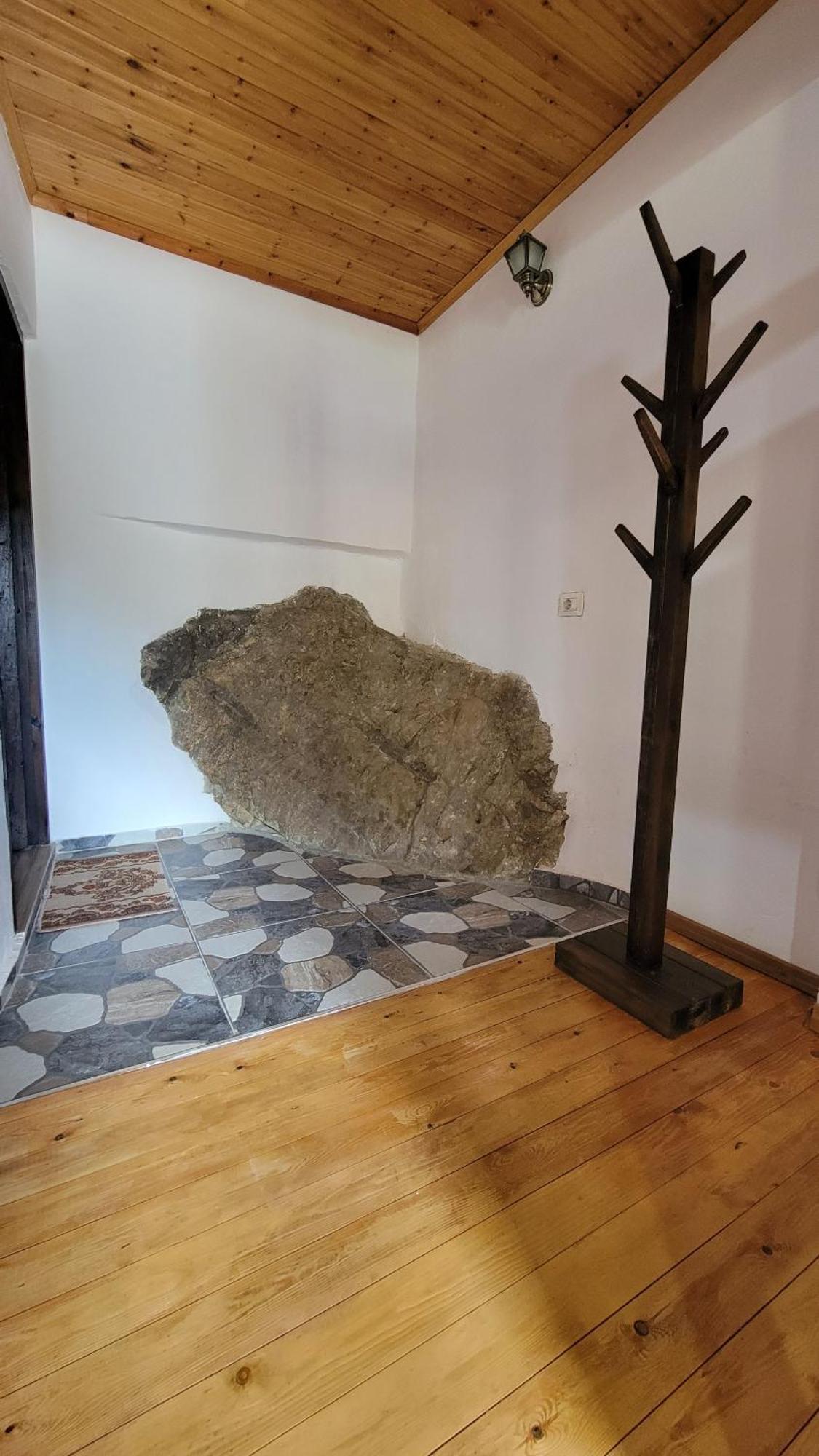 בראט Guest House Mangalem מראה חיצוני תמונה