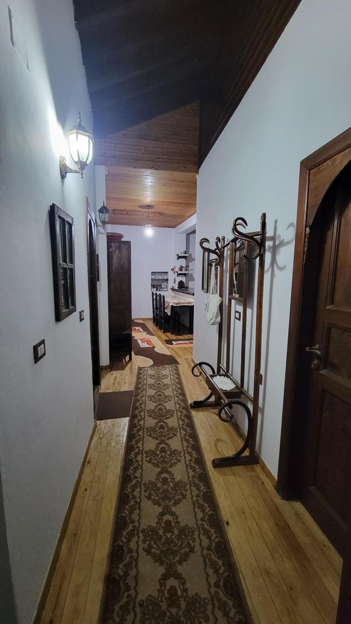 בראט Guest House Mangalem מראה חיצוני תמונה