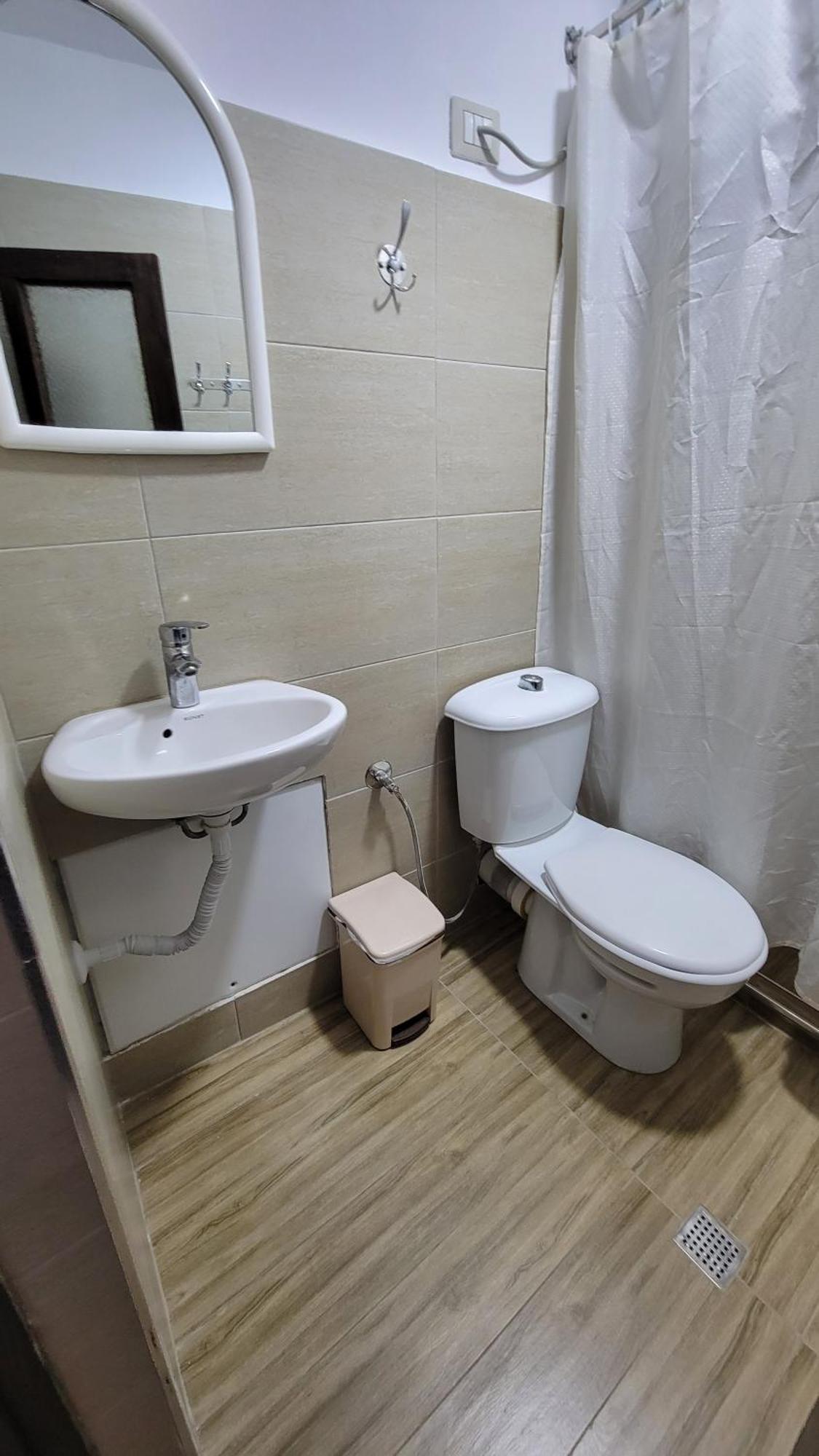 בראט Guest House Mangalem מראה חיצוני תמונה