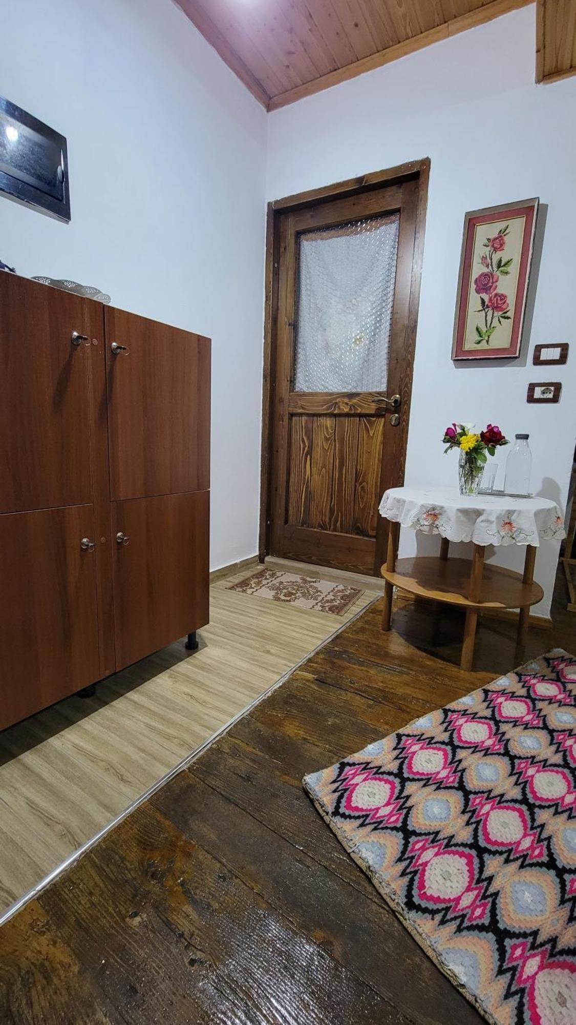 בראט Guest House Mangalem מראה חיצוני תמונה