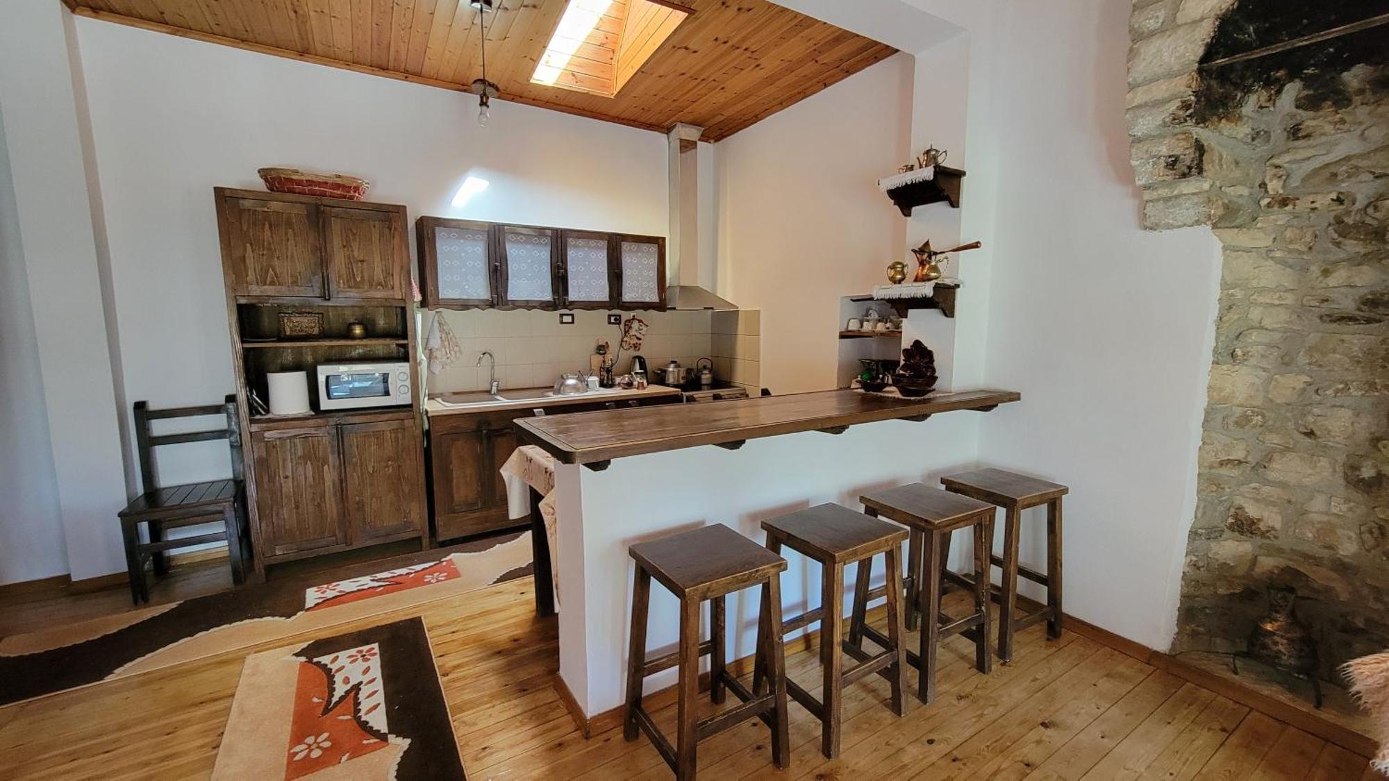 בראט Guest House Mangalem מראה חיצוני תמונה