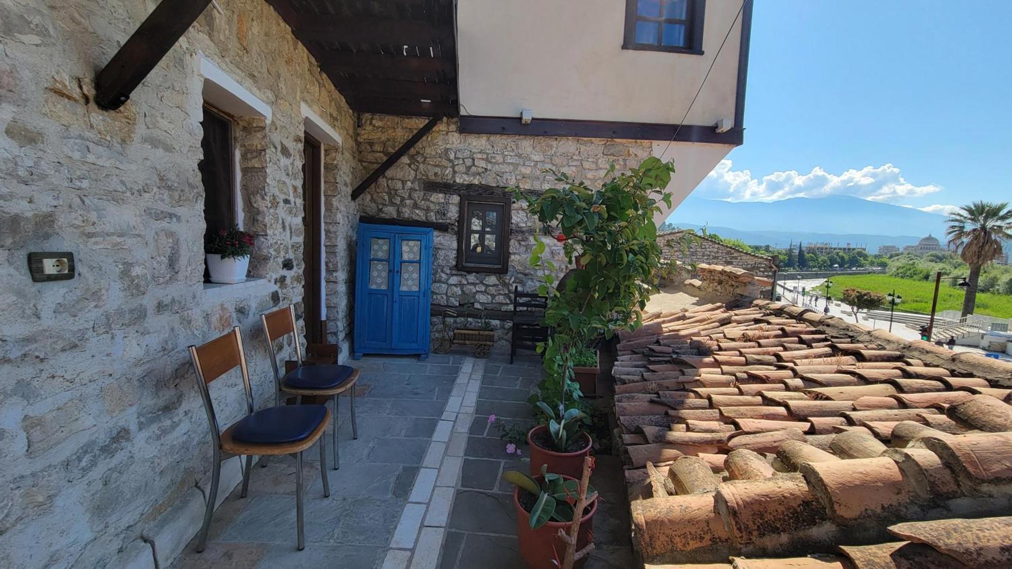 בראט Guest House Mangalem מראה חיצוני תמונה