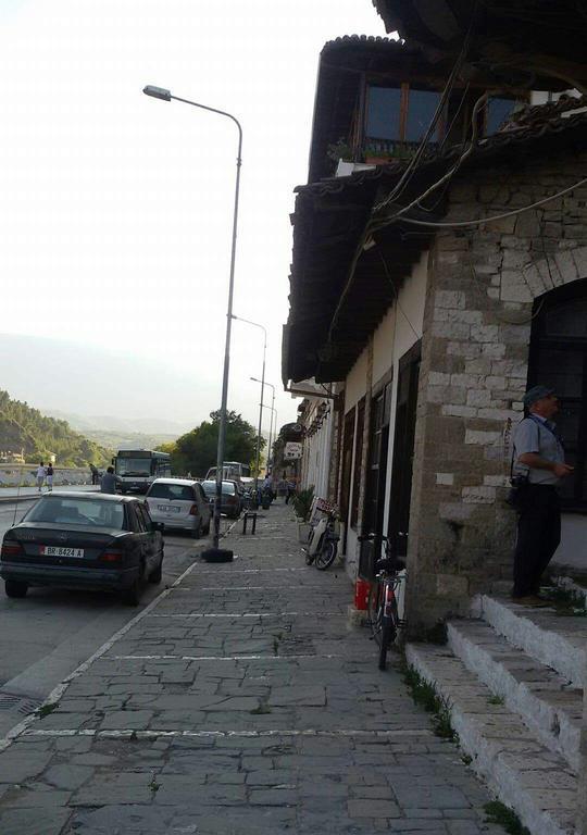 בראט Guest House Mangalem מראה חיצוני תמונה
