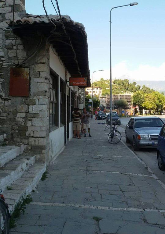 בראט Guest House Mangalem מראה חיצוני תמונה