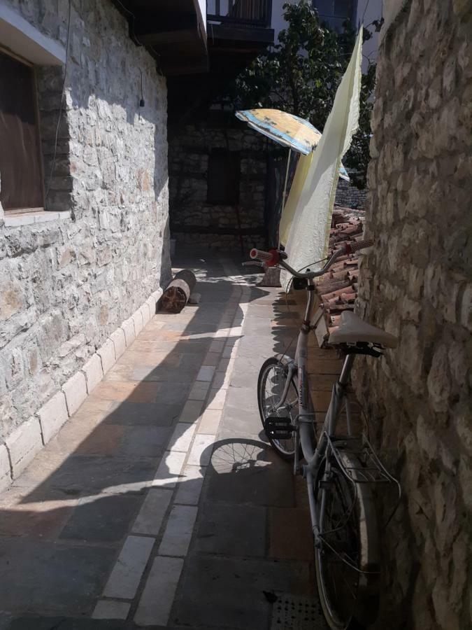 בראט Guest House Mangalem מראה חיצוני תמונה